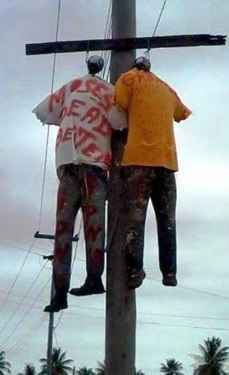 Effigies of APNU+AFC Leaders put to hang as PPP moves in to Anna Regina