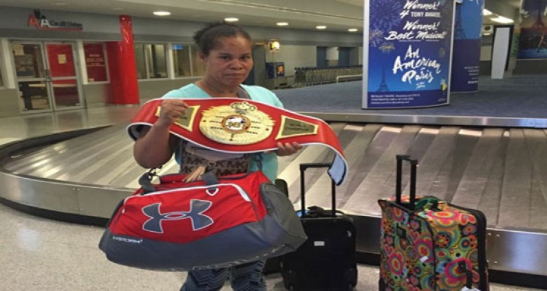 Gwendolyn O’Neil “beat and beat out” as she captures world boxing title