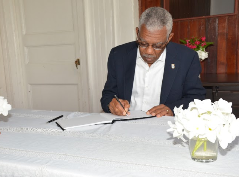 President signs Book of Condolence in memory of victims of terrorist attack on Paris