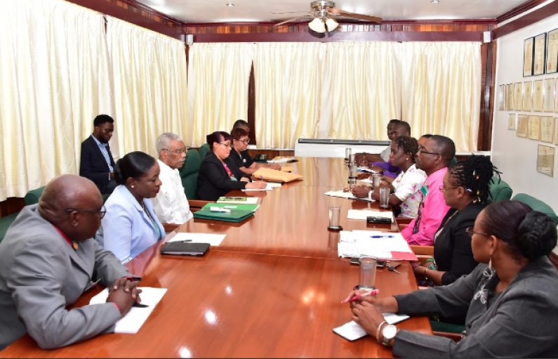 President meets with GTU and Education Ministry Officials on ongoing dispute