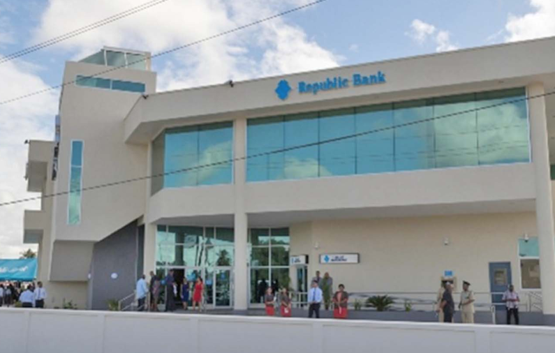 Republic Bank reversing account management $500 charge