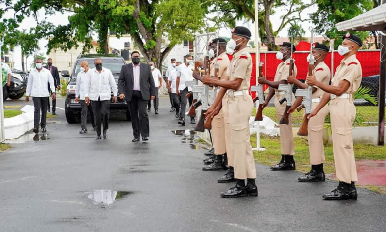 Police officers to receive two-week salary bonus; President urges more professionalism