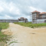 Government urges private developers to begin construction or else