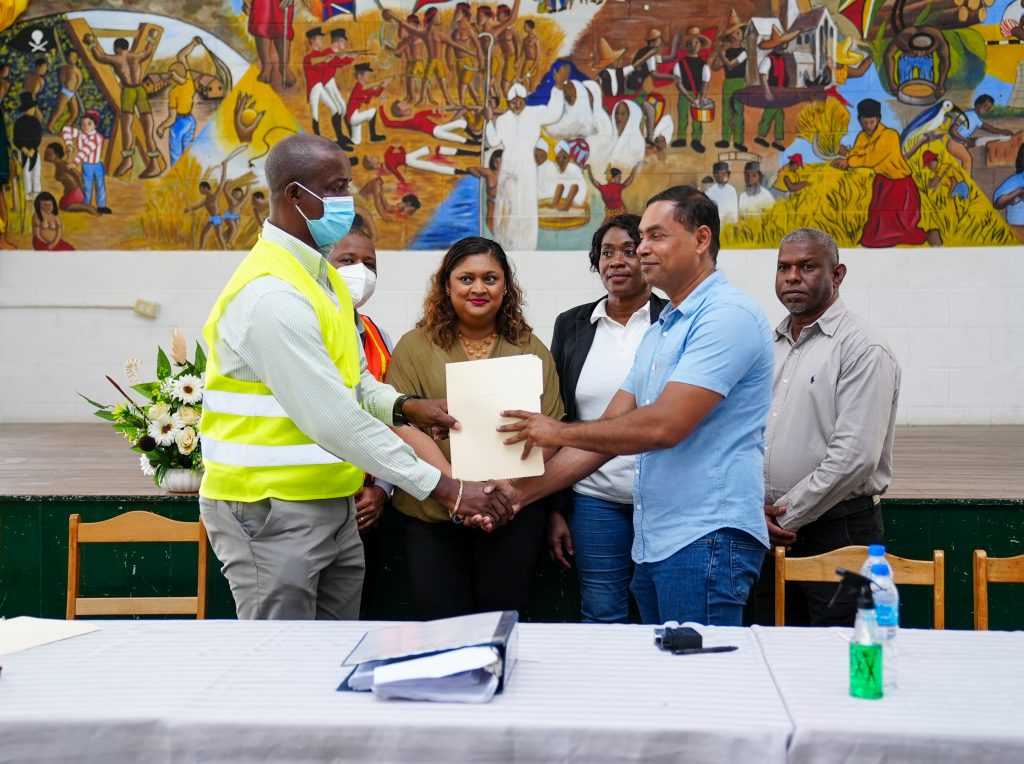 6.9 Million Contract signed for rebuilding of North Ruimveldt Secondary School – News Source Guyana 6.9 Million Contract signed for rebuilding of North Ruimveldt Secondary School – News Source Guyana