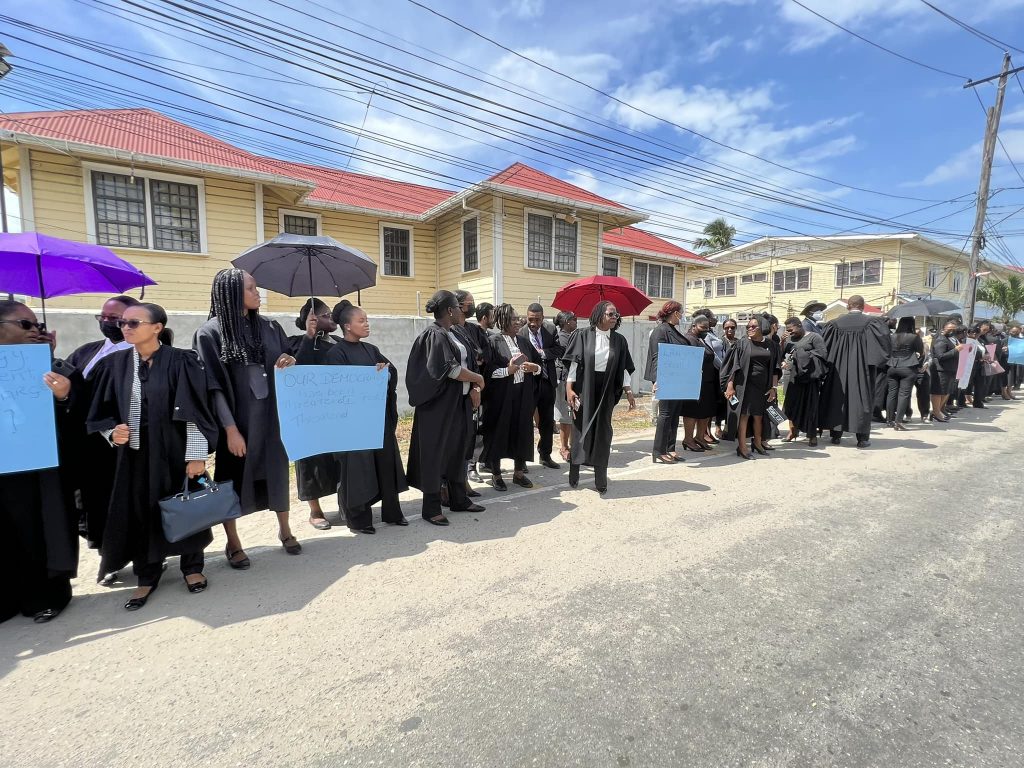 Lawyers picket SOCU over arrest of colleague and attack on rule of law; Police request return of file from DPP – News Source Guyana