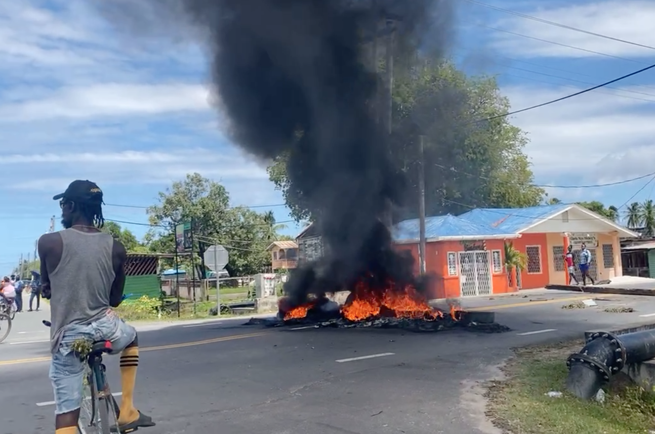 Protest erupted in Buxton over “indiscriminate shooting” during CANU operation; Roads cleared by Joint Services – News Source Guyana