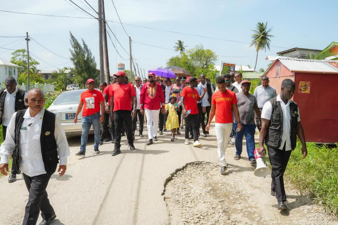 President promises better roads and infrastructure for East Coast community in LGE push – News Source Guyana
