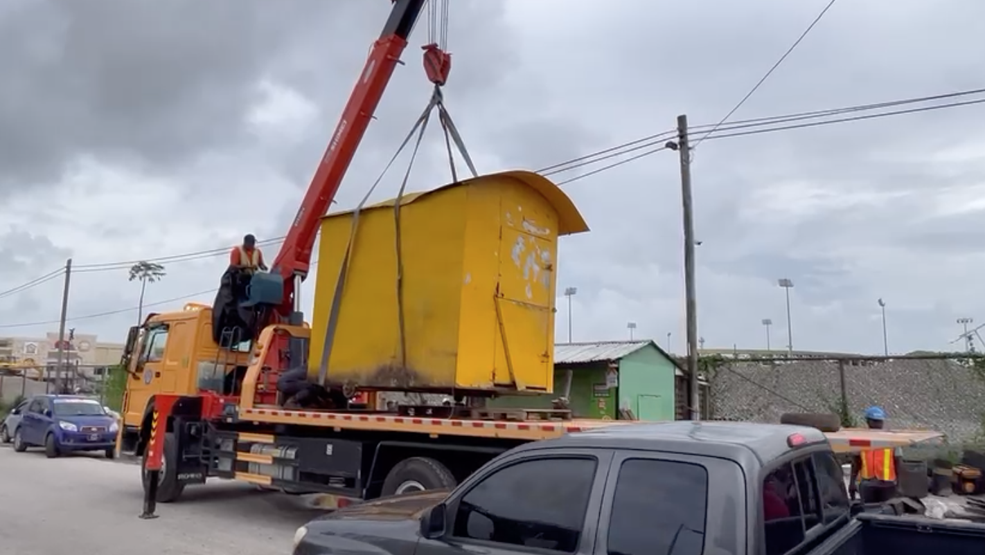 Works Ministry begins clearing of New Providence entrance of road side vending; Alternative area to be provided – News Source Guyana