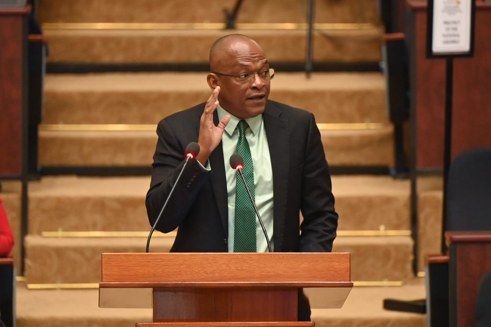 Duncan hammers Government’s “disconnect” between funds budgeted and projects executed