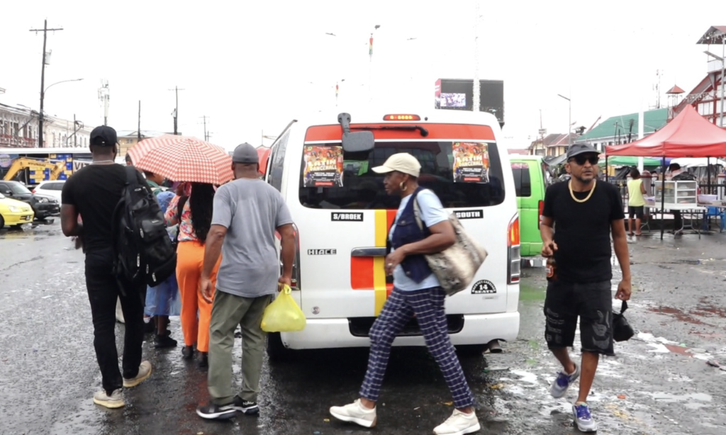 Finance Minister pleads for good conscience to prevail against public transportation fare hike