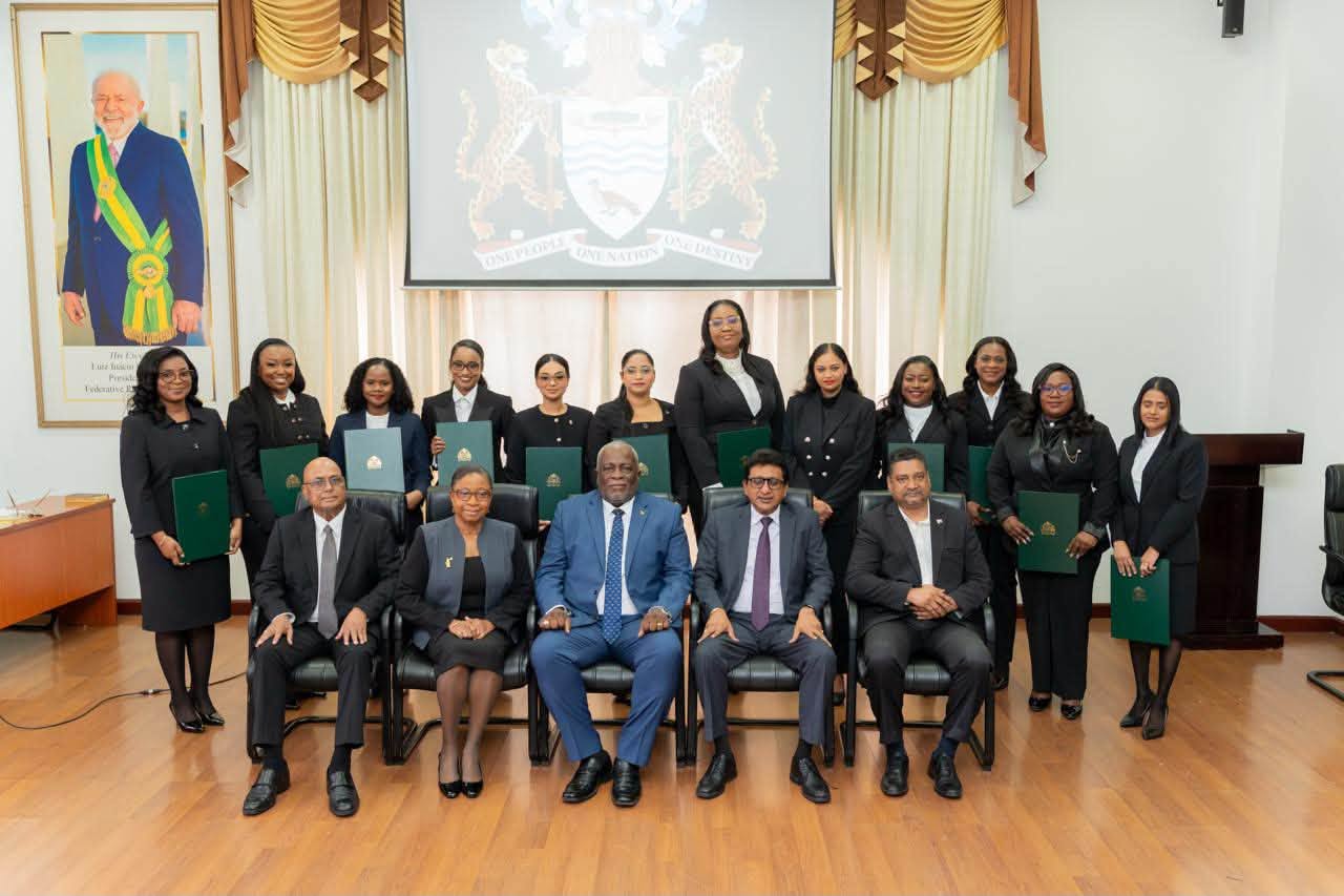 Five new Commissioners of Titles and Six new Magistrates sworn-in – News Source Guyana Five new Commissioners of Titles and Six new Magistrates sworn-in – News Source Guyana